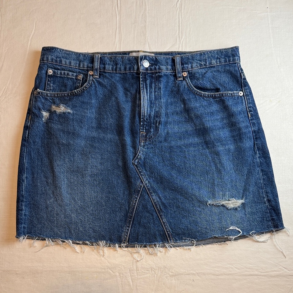 Everlane Women's Denim Reconstructed Distressed Blue Mini Skirt Size 33